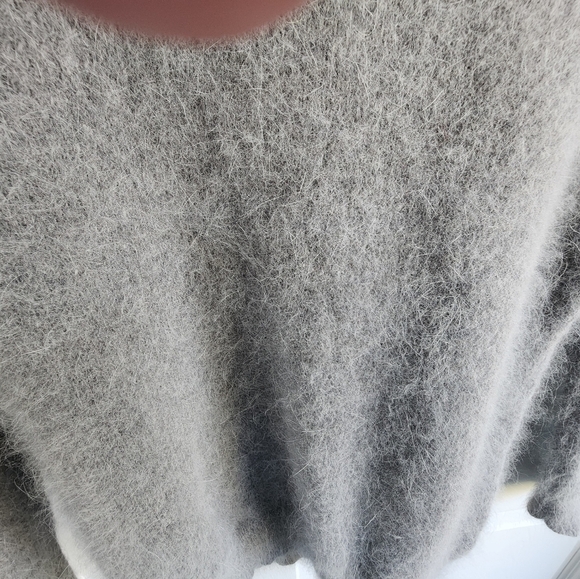 Le Chateau Angora Scoop Neck Pullover Soft gray fuzzy size XS - Picture 6 of 9